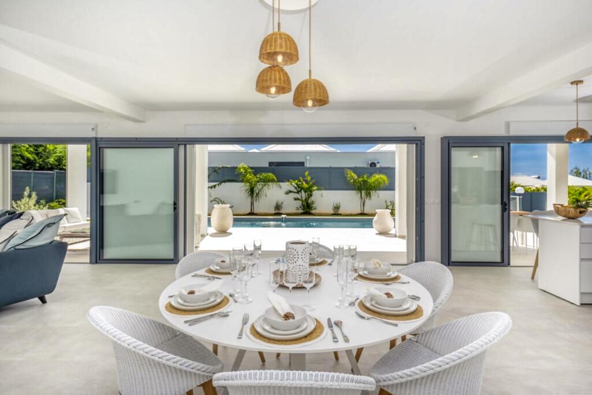 14 Location villa piscine 250m plage Saint François Guadeloupe_sejour